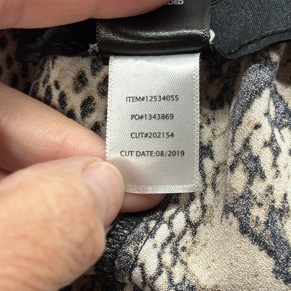 Torrid Animal Snakeskin Print Pull-On Taper Stretch Crepe High-Rise Pants 1X - Picture 11 of 13